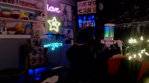 Snapshot of itsnickibabyy chatting on 01/22/25, 01:10 Nicki Foxx online show from 01/22/25, 01:10