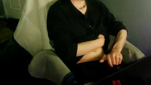 itsnotliam834 online show from 09/17/25, 01:18