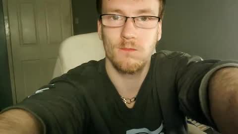 itsnotliam834 online show from 10/01/25, 02:28