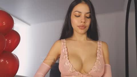 itsssssssme_lana online show from 02/14/25, 07:23