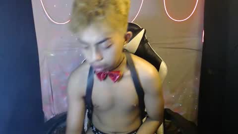 Snapshot of itsyourcummerboy_xx chatting on 04/13/26, 09:26 Kyle online show from 04/13/26, 09:26