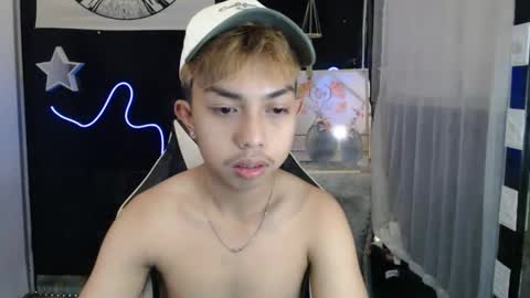 Snapshot of itsyourcummerboy_xx chatting on 05/06/26, 09:25 Kyle online show from 05/06/26, 09:25