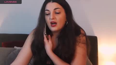 Snapshot of itsyourlady chatting on 12/08/24, 11:14 Melissa Khaan online show from 12/08/24, 11:14