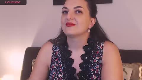 Snapshot of itsyourlady chatting on 01/09/25, 12:41 Melissa Khaan online show from 01/09/25, 12:41