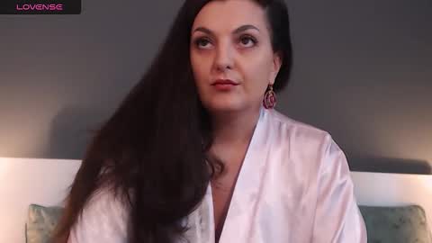 Snapshot of itsyourlady chatting on 11/07/25, 10:15 Melissa Khaan online show from 11/07/25, 10:15