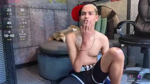 Snapshot of itszairen chatting on 03/08/26, 05:28 itszairen online show from 03/08/26, 05:28