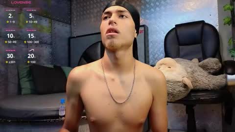 Snapshot of itszairen chatting on 03/12/26, 04:18 itszairen online show from 03/12/26, 04:18