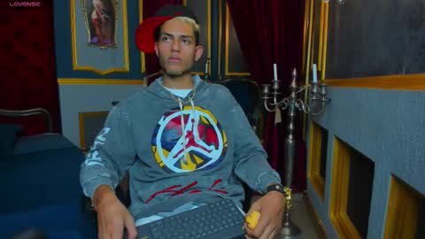 Snapshot of itszairen chatting on 03/17/26, 06:28 itszairen online show from 03/17/26, 06:28