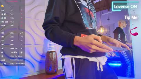 Snapshot of itszairen chatting on 04/20/26, 06:49 itszairen online show from 04/20/26, 06:49