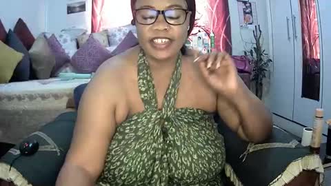 itumeleng74 online show from 02/11/25, 01:51