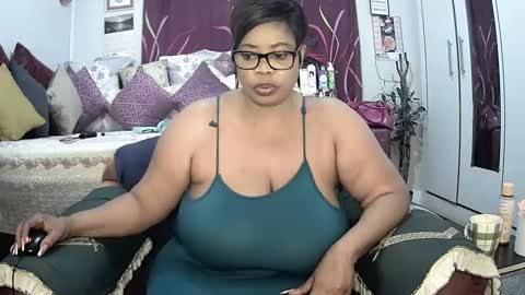 itumeleng74 online show from 02/13/25, 05:11