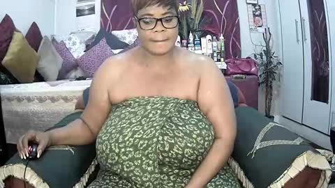 itumeleng74 online show from 02/20/25, 06:57