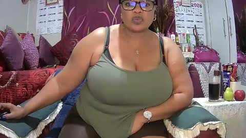 itumeleng74 online show from 04/11/26, 06:12