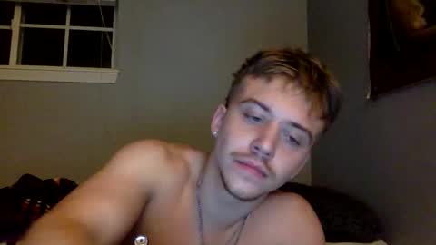 itxlowhoe479 online show from 11/01/25, 04:47