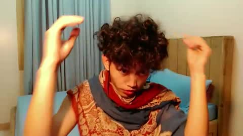 Snapshot of itzme_curlyalvin chatting on 04/16/26, 10:49 alvin pandoy online show from 04/16/26, 10:49