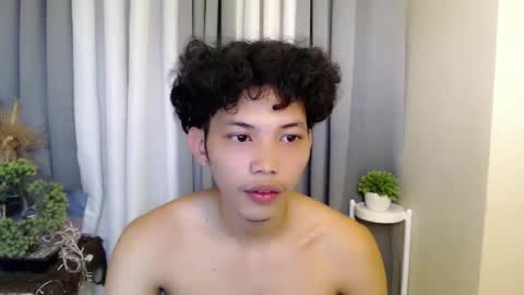 Snapshot of itzme_curlyalvin chatting on 04/21/26, 02:51 alvin pandoy online show from 04/21/26, 02:51