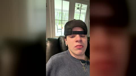 Snapshot of itzzk3nt chatting on 04/05/26, 05:21 itzzk3nt online show from 04/05/26, 05:21