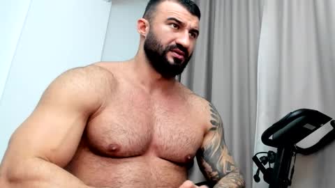 iustinmucle95 online show from 12/20/24, 03:47