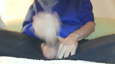 Iuuuf2 or Samel online show from 12/27/24, 04:36