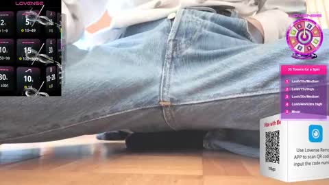 Snapshot of iuuuf2 chatting on 03/17/26, 12:30 Iuuuf2 or Samel online show from 03/17/26, 12:30