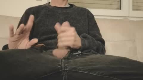 Snapshot of iuuuf2 chatting on 03/25/26, 02:39 Iuuuf2 or Samel online show from 03/25/26, 02:39