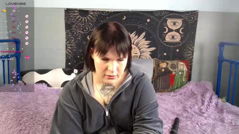 Snapshot of ivamayy chatting on 03/06/26, 08:33 Sasha online show from 03/06/26, 08:33