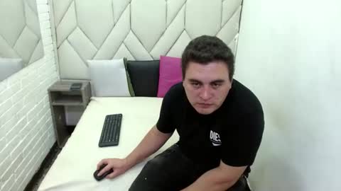 Snapshot of ivan_sexyx chatting on 12/18/24, 08:09 Ivan M online show from 12/18/24, 08:09