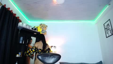 y  online show from 12/22/25, 12:29