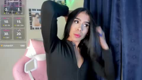 Snapshot of ivana_foxxx chatting on 10/14/25, 04:57 Ivanna online show from 10/14/25, 04:57