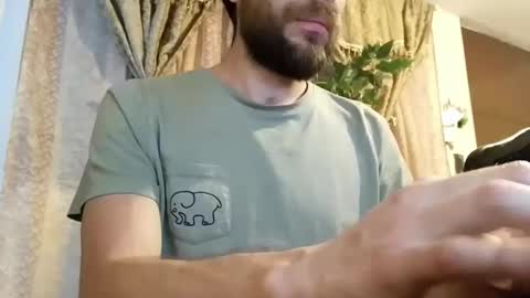 Snapshot of ivanchelon chatting on 03/02/25, 05:44 Vanchi online show from 03/02/25, 05:44