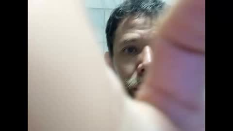 Snapshot of ivanchelon chatting on 09/15/25, 01:27 Vanchi online show from 09/15/25, 01:27