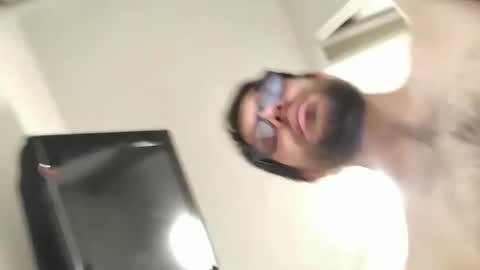 Snapshot of ivanchelon chatting on 10/24/25, 02:52 Vanchi online show from 10/24/25, 02:52