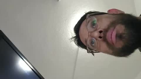 Snapshot of ivanchelon chatting on 12/15/25, 05:23 Vanchi online show from 12/15/25, 05:23