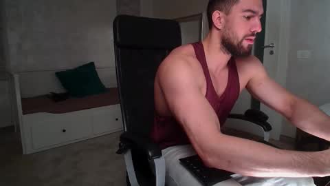 IvanHydee online show from 01/17/26, 06:07