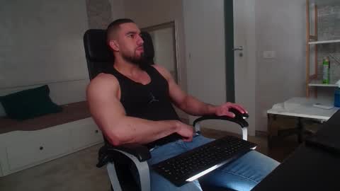 IvanHydee online show from 02/08/26, 05:33