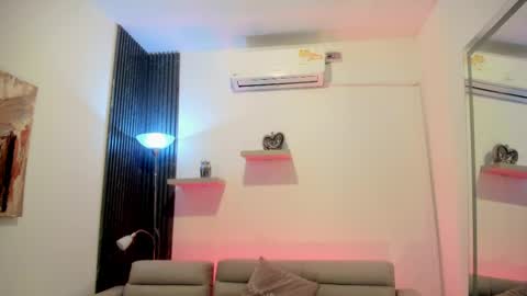 ivania_lua online show from 04/11/26, 11:03