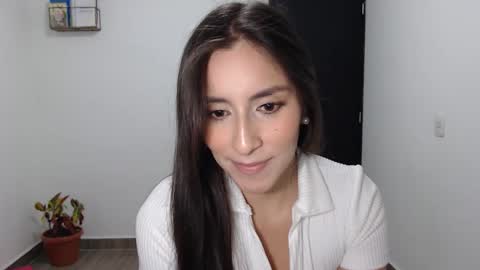 Snapshot of ivanna_angel chatting on 11/17/25, 01:22 Ivanna angel online show from 11/17/25, 01:22