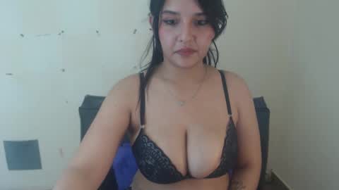 Snapshot of ivanna_rami chatting on 02/18/25, 02:16 Ivanna online show from 02/18/25, 02:16