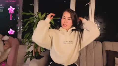 Ivanna West online show from 11/04/25, 10:03