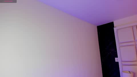 Snapshot of ivannafoxx_ chatting on 05/27/26, 11:18 ivanna online show from 05/27/26, 11:18