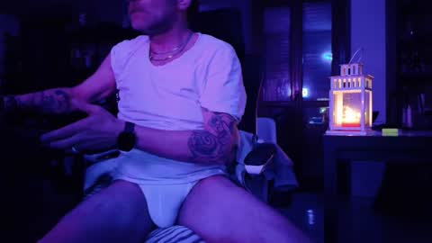 Snapshot of ivariello chatting on 02/01/26, 01:48 yves online show from 02/01/26, 01:48