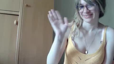 Snapshot of ivetta911 chatting on 03/28/26, 12:16 ivetta911 online show from 03/28/26, 12:16