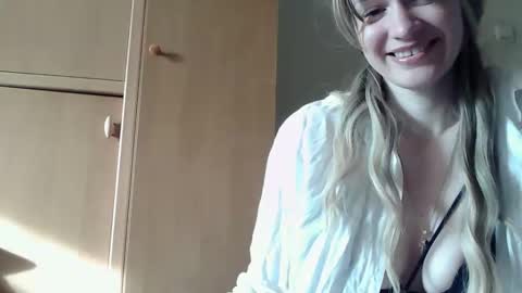 Snapshot of ivetta911 chatting on 04/08/26, 02:28 ivetta911 online show from 04/08/26, 02:28