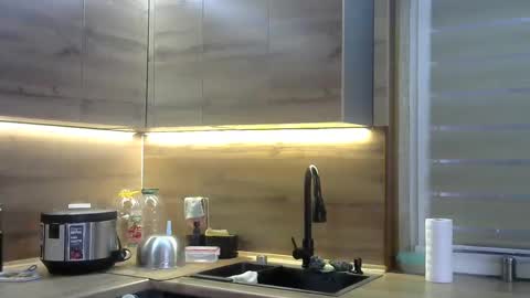 IrennaSplash online show from 02/14/25, 03:22