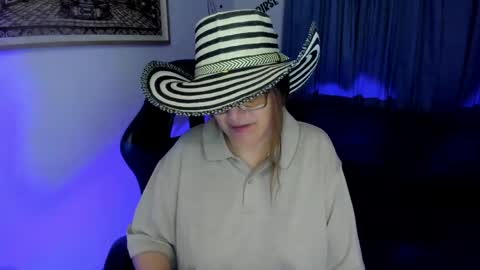 Snapshot of ivette_shaira chatting on 05/03/26, 02:06 IVETTE online show from 05/03/26, 02:06