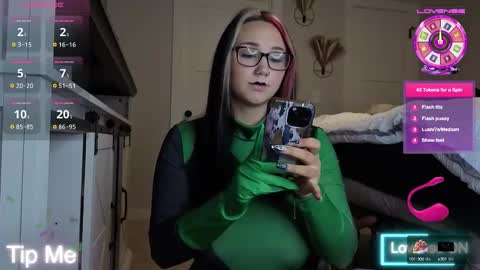 ivey jade online show from 10/14/25, 05:19