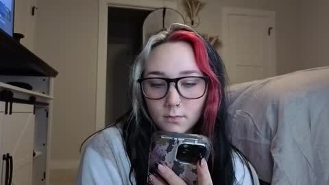 ivey jade online show from 11/12/25, 04:24