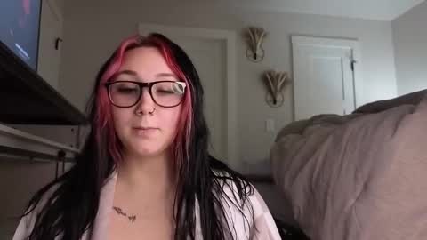 ivey jade online show from 11/26/25, 09:10