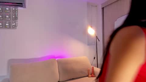 Ivon online show from 09/14/25, 06:29