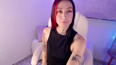 Snapshot of ivonne66 chatting on 11/19/25, 01:22 Ivonne online show from 11/19/25, 01:22